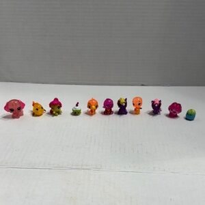 Hatchimals Miniature Figurine Collection